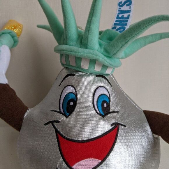 Hershey's Kisses Statue of Liberty Plush Toy NYC Times Square Souvenir Chocolate - Picture 3 of 7